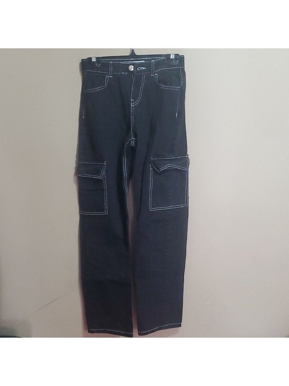 Bershka Black Cargo Pants with Contrast Stitching Size 00